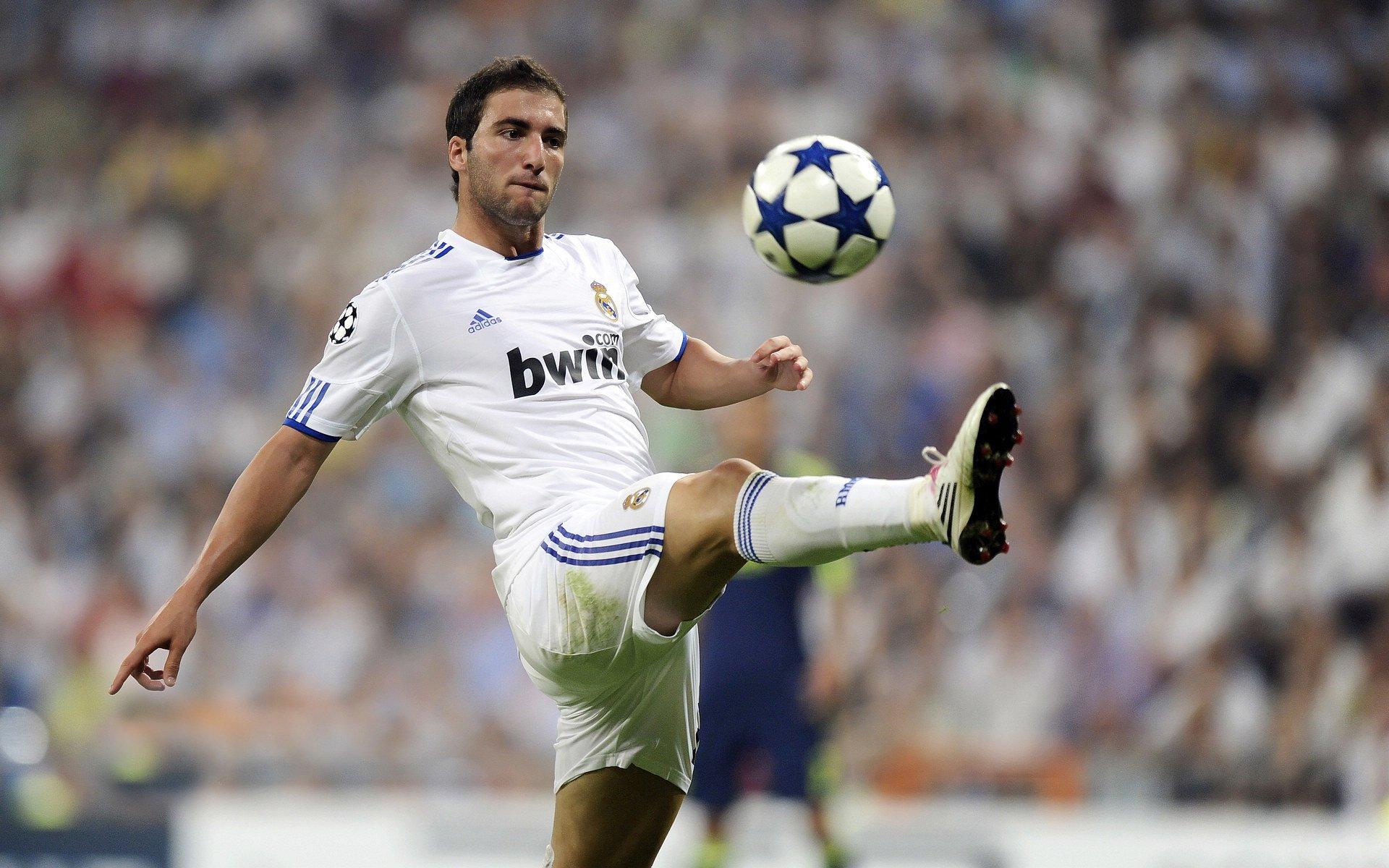 贝林厄姆公开喊话,期待与姆巴佩在皇马并肩作战,银河战舰3.0版呼之欲出