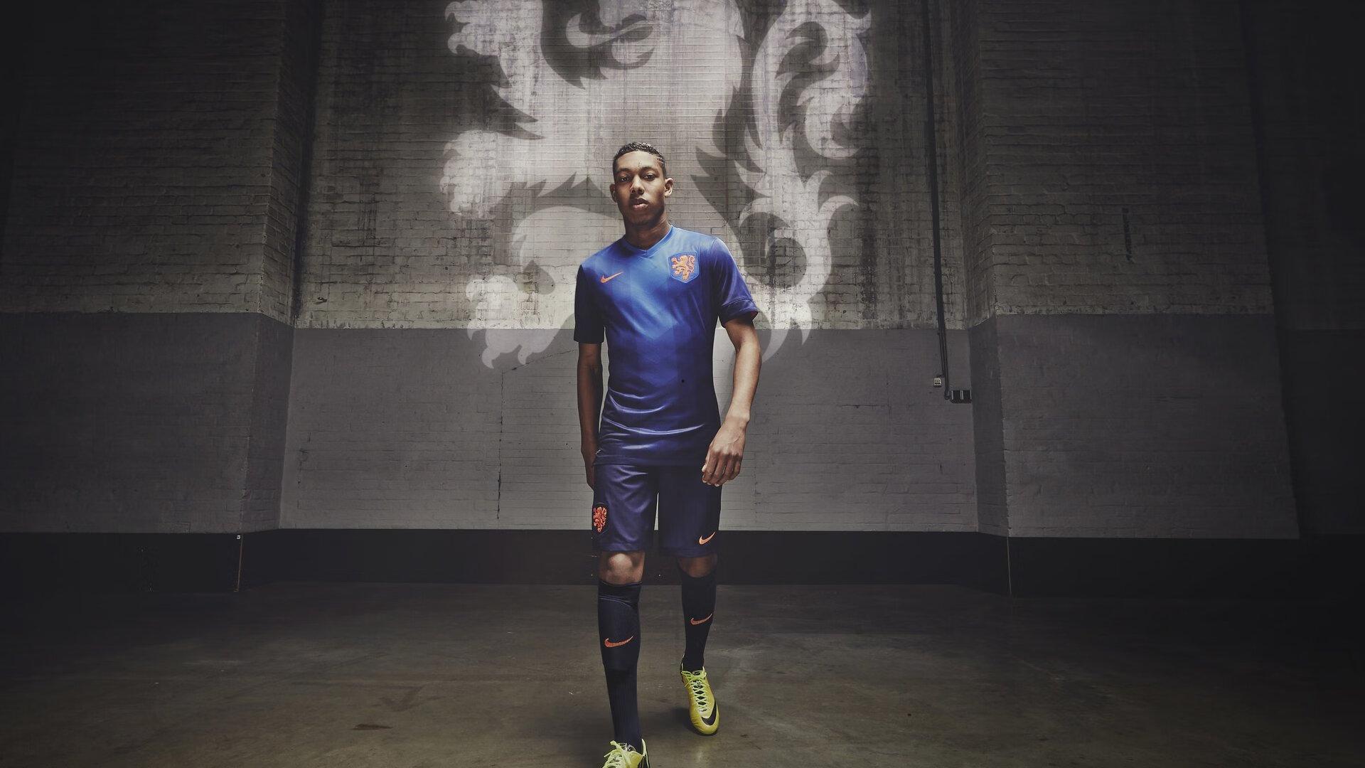 泰山主场力克广州，刘洋破门克雷桑双响助球队紧追榜首