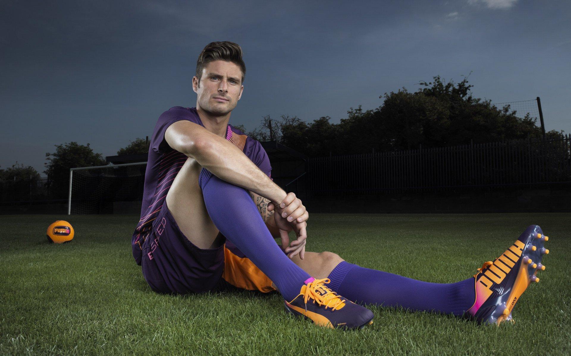 维拉神锋瑟洛特的生育魔力，孩子出生后必进球，球迷笑称该多生几个